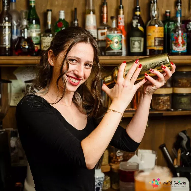 Set cadou Cocktail Shaker Mixology cu 11 accesorii 750ml Gold [4]