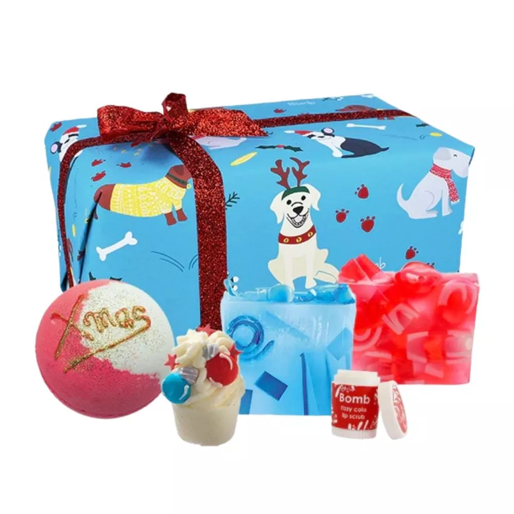 Cadouri pentru Iubita - Set cadou de Craciun cu bombe de baie si sapun, Santa Paws, 5 pcs