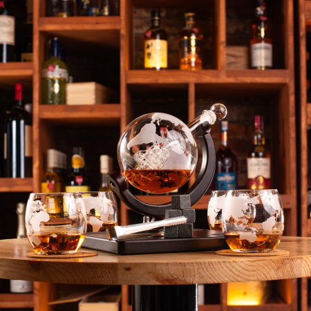 Cadouri pentru Sot - Set cadou decantor Glob Pamantesc cu 4 pahare Deluxe