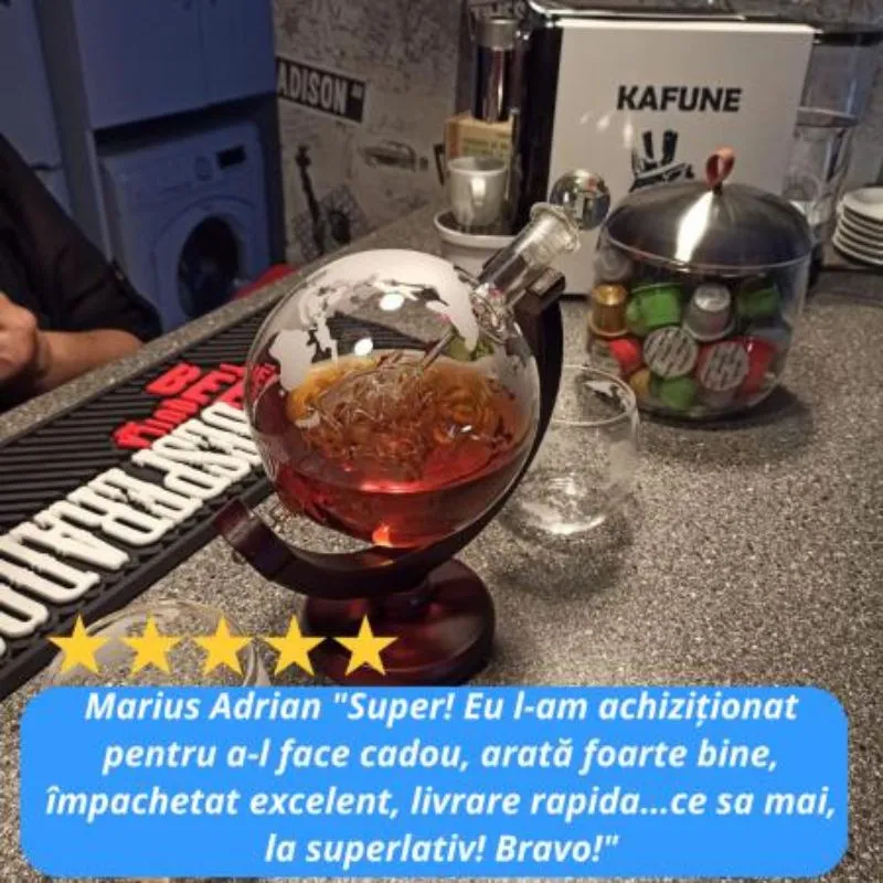 Set cadou decantor Glob Pamantesc cu doua pahare Deluxe [20]