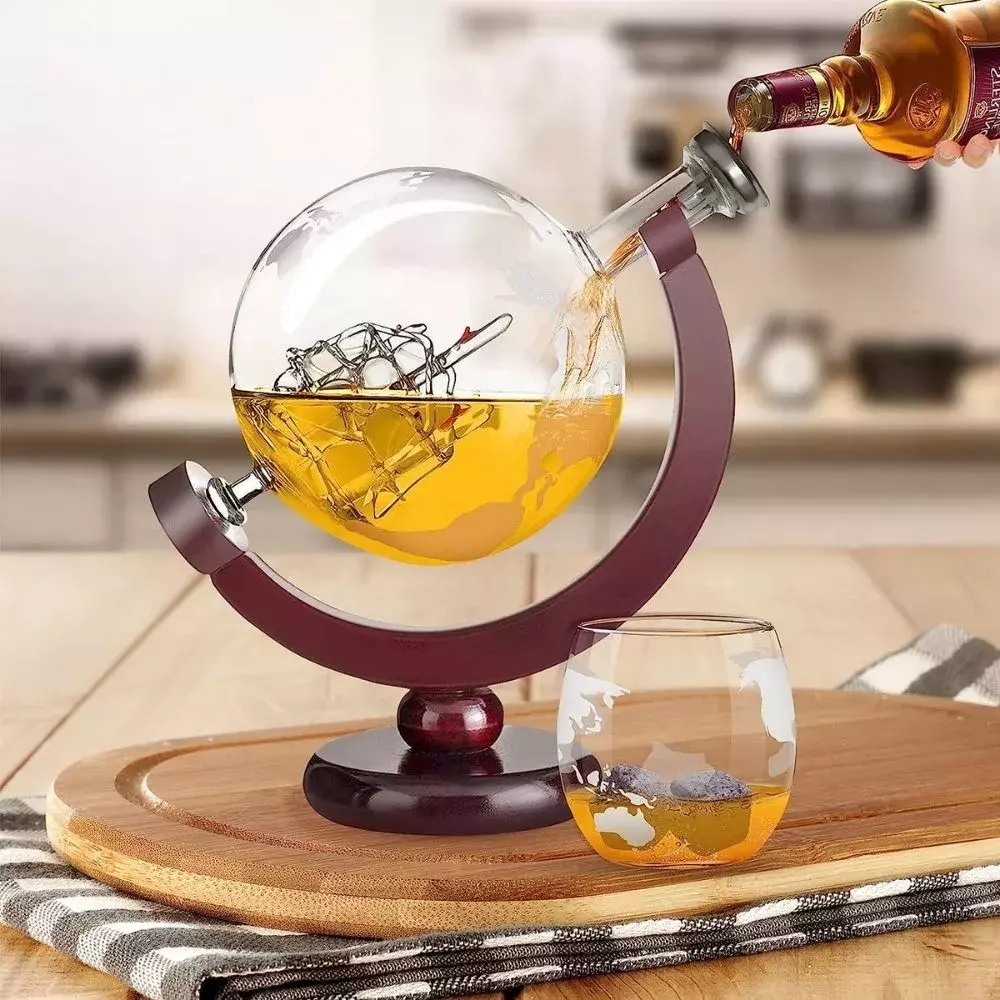 Set cadou decantor Glob Pamantesc cu doua pahare Epique [13]