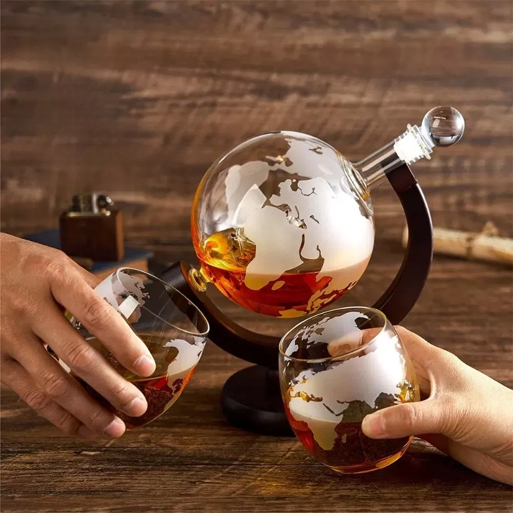 Set cadou decantor Glob Pamantesc cu doua pahare Epique [2]