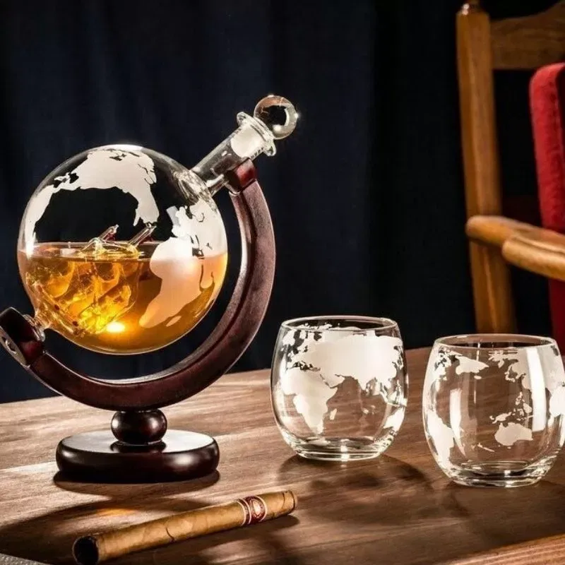 Set cadou decantor Glob Pamantesc cu doua pahare Epique [4]