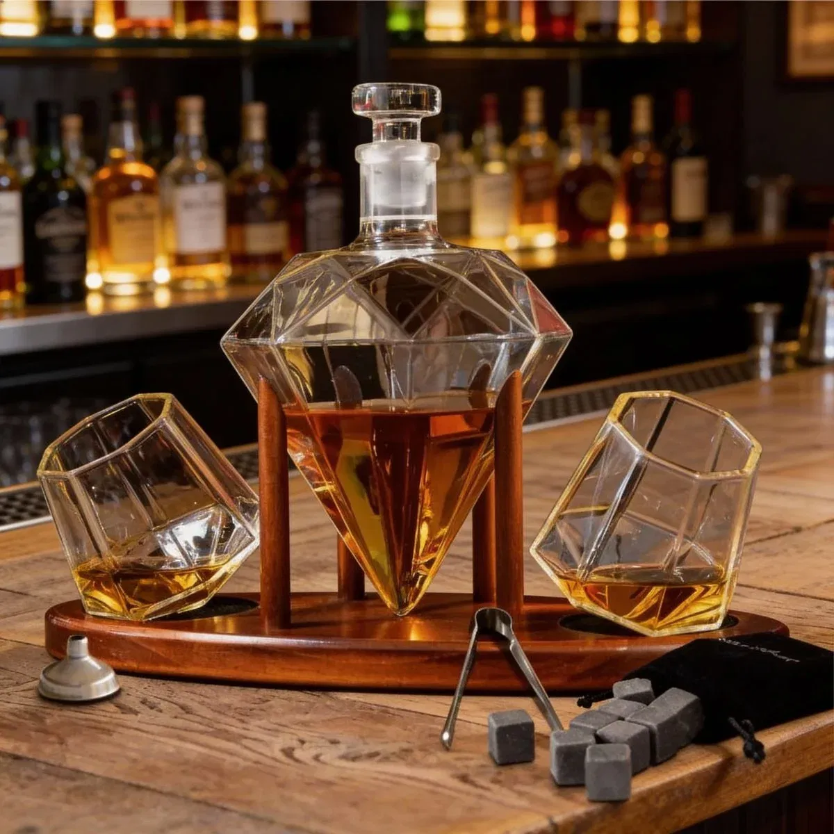 Petrecere - Set cadou decantor Sticla Diamant cu doua pahare Deluxe