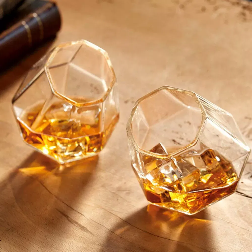 Set cadou decantor Sticla Diamant cu doua pahare Deluxe [10]