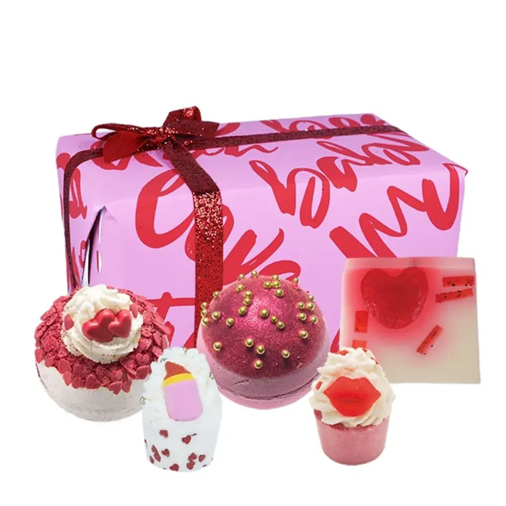 Beauty & Wellness - Set cadou romantic cu bombe de baie si sapun, Iubire, 5 pcs