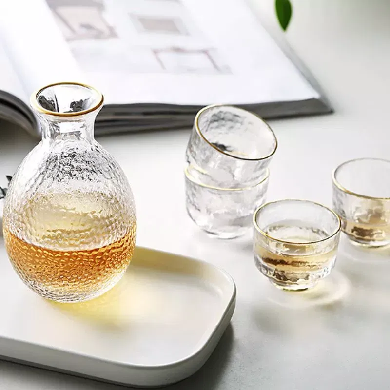 Set cadou servire bauturi tari Sticla cupa si 4 pahare Platinum [10]