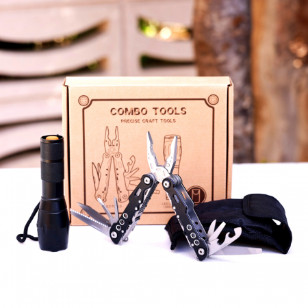 Cadouri pentru Tati - Set cadou unealta multifunctionala si lanterna