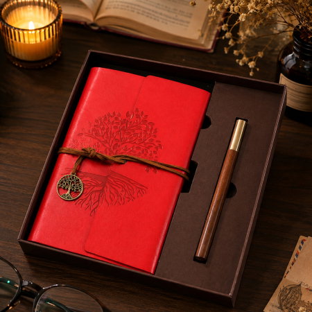 Cadouri Pentru Secret Santa - Set Cadou Vintage cu Jurnal si Pix, Copacul Vietii Rosu