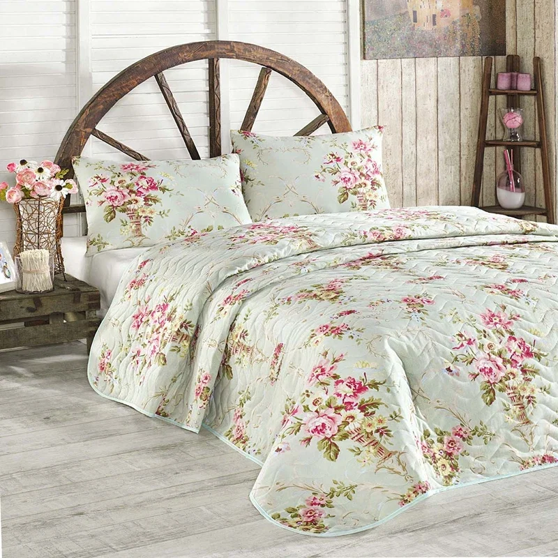 Set cuvertura matlasata pat dublu, model elegant, 200x220 cm, doua huse de perna [0]