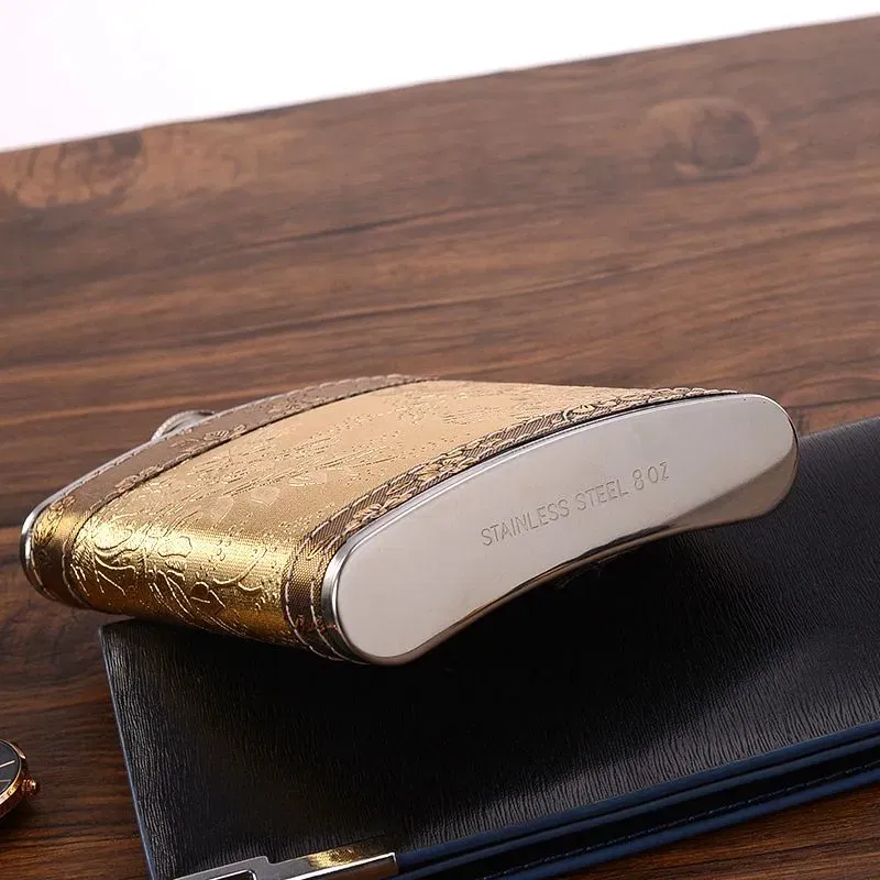 Set Plosca Deluxe cu Pahare si Palnie [8]