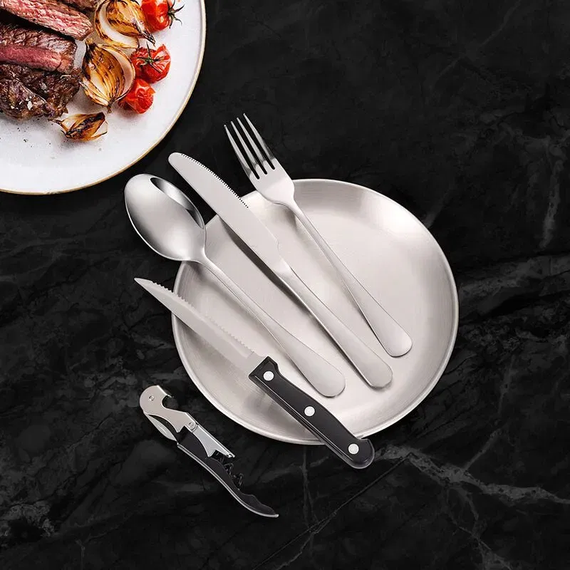 Set tacamuri si farfurii pentru picnic 20 piese [2]