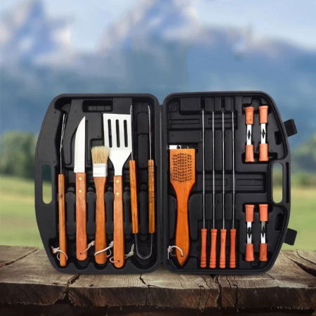 Set valiza cu 18 ustensile gratar [1]