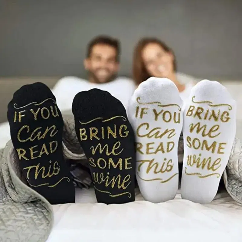 Sosete amuzante Bring Me Wine albe cu mesaj auriu [6]