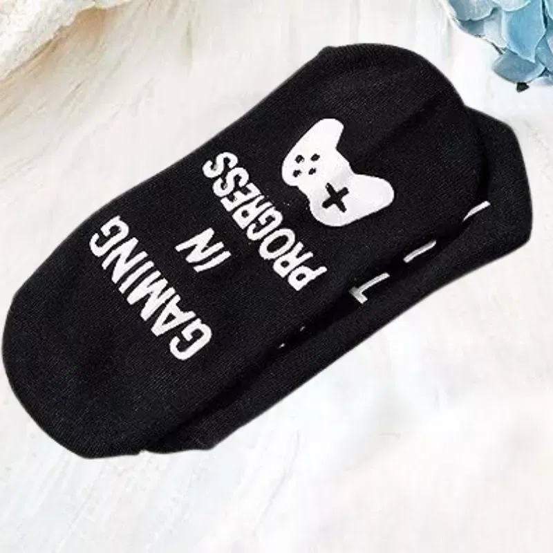 Sosete amuzante pentru gameri Don't talk to me until I die [3]