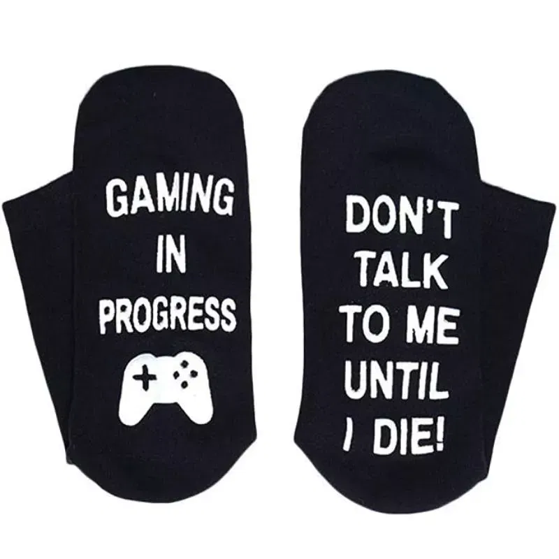 Sosete amuzante pentru gameri Don't talk to me until I die [6]