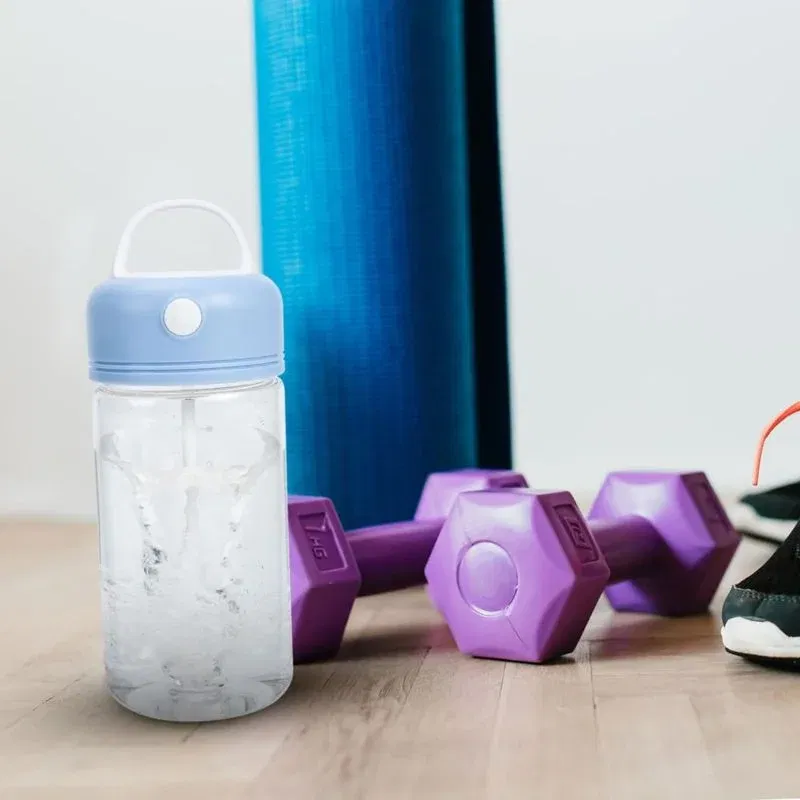 Sticla portabila cu amestecare automata [3]