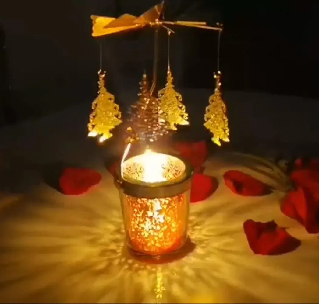 Cadouri pentru Iubita - Suport lumanare decorativa Caruselul rotativ cu brazi