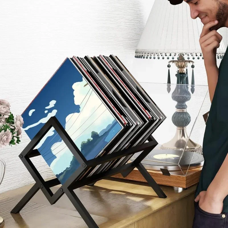 Cadouri pentru Sefi - Suport pentru discuri vinil cu design minimalist