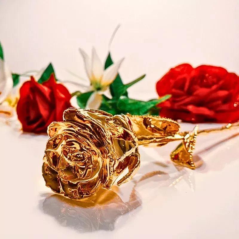 Trandafir placat cu aur de 24K [9]