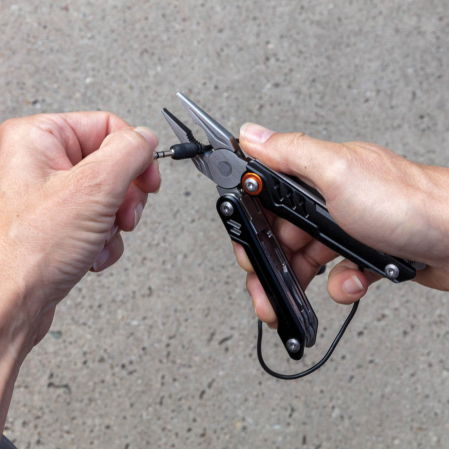 Cadouri pentru Sot - Unealta multifunctionala de buzunar 13 in 1, Excalibur