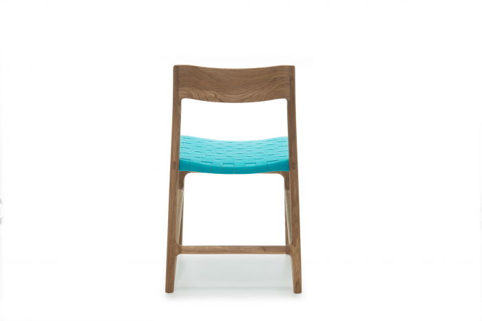 Fawn chair with solid oak structure and cotton webbing seat [9]