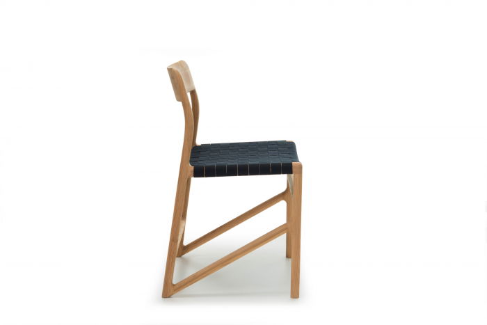 Fawn chair with solid oak structure and cotton webbing seat [2]