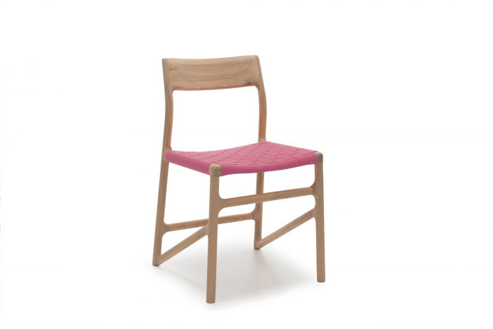 Fawn chair with solid oak structure and cotton webbing seat [14]