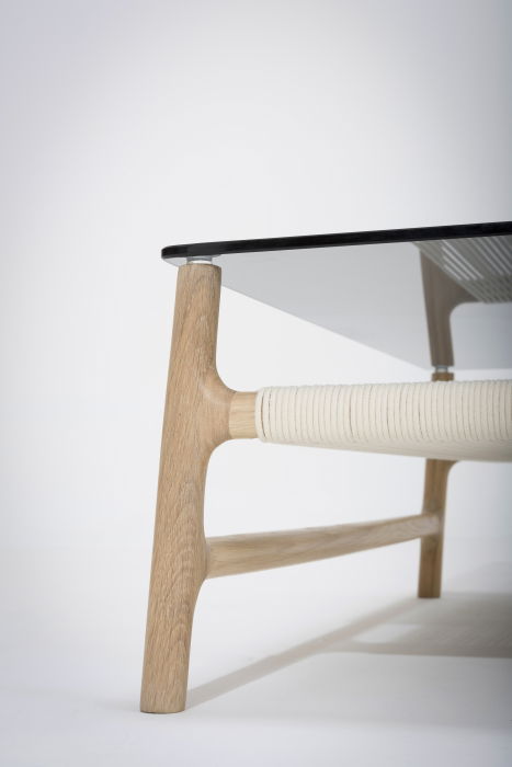 Fawn coffee table with solid wood structure and glass top 90x90x30cm Gazzda [10]