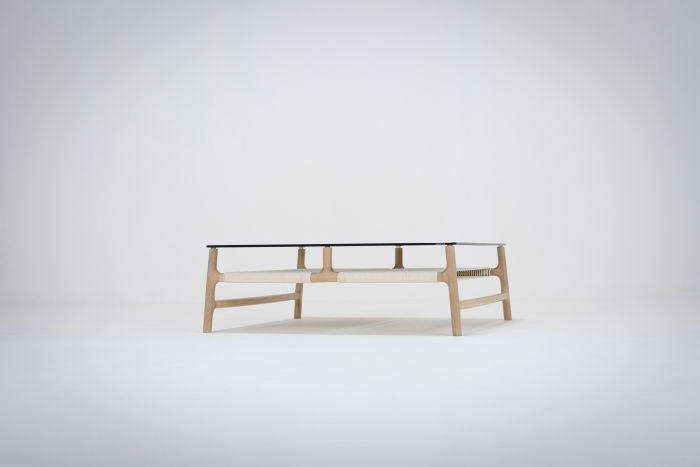 Fawn coffee table with solid wood structure and glass top 90x90x30cm Gazzda [4]