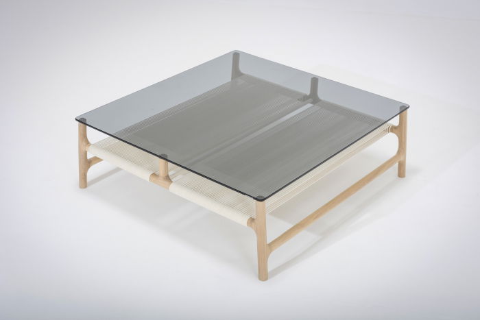Fawn coffee table with solid wood structure and glass top 90x90x30cm Gazzda [5]