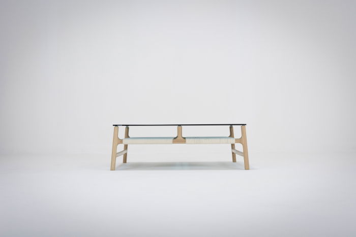Fawn coffee table with solid wood structure and glass top 90x90x30cm Gazzda [14]
