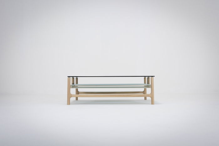 Fawn coffee table with solid wood structure and glass top 90x90x30cm Gazzda [15]