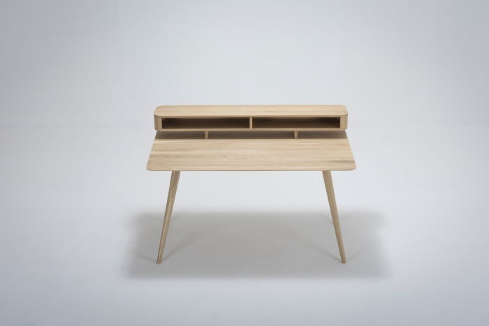 Stafa desk - with shelf Solid Oak Gazzda 140x80x94cm [6]