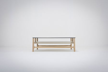 Fawn coffee table with solid wood structure and glass top 90x90x30cm Gazzda [2]