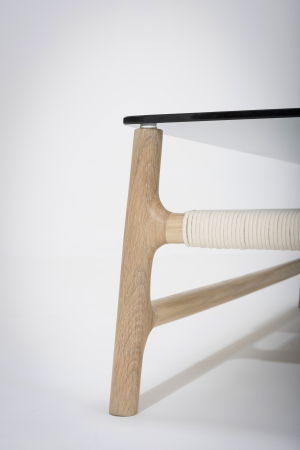 Fawn coffee table with solid wood structure and glass top 90x90x30cm Gazzda [8]