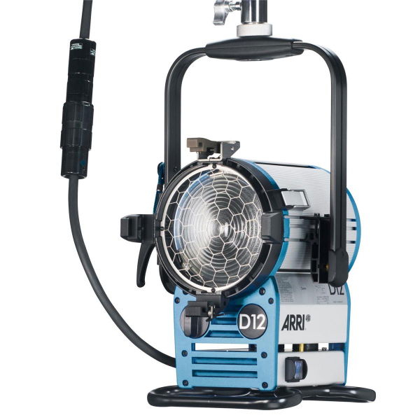 Arri Sursa de iluminare HMI Fresnel True Blue D12 [9]