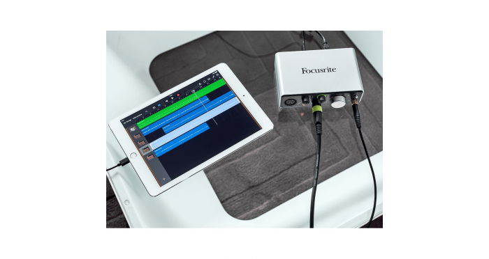 Focusrite iTrack Solo Lightning [4]
