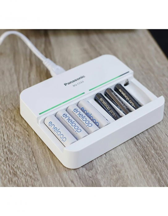 Incarcator Panasonic Eneloop pentru 8 acumulatori AA R6 sau AAA R3 Ni-MH BQ-CC63E [3]
