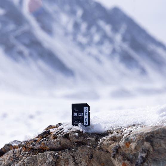 Resigilat: Lexar card memorie sdxc UHS-I v30 R205/W150 256GB [3]