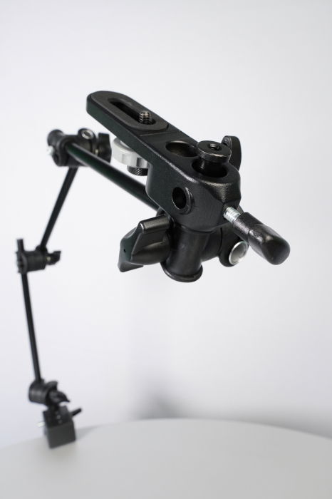 Manfrotto brat articulat cu adaptor camera si menghina [4]