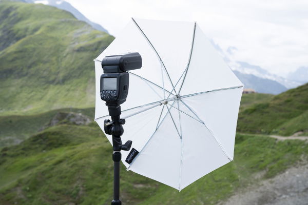 Manfrotto Smart Tilt suport umbrela cu patina pentru blitz [10]