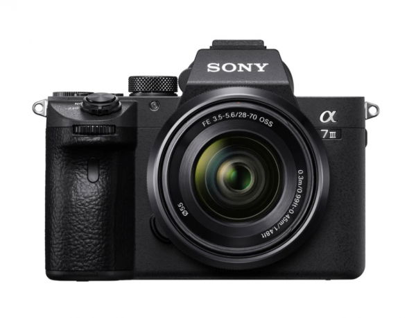 Sony A7 III Aparat Foto Mirrorless 24MP 4K Full Frame Kit cu Obiectiv 28-70 F/3.5-5.6 OSS [1]