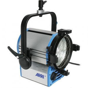 Lumini si blituri - Arri True Blue T2 Sursa de iluminare
