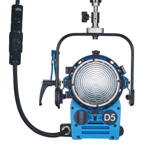 Arri Sursa de iluminare HMI Fresnel True Blue D5 [10]
