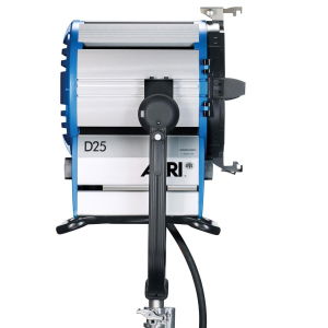 Arri Sursa de iluminare HMI Fresnel True Blue D25 [10]