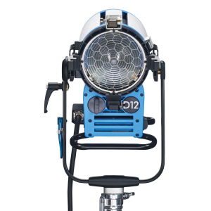 Arri Sursa de iluminare HMI Fresnel True Blue D12 [2]