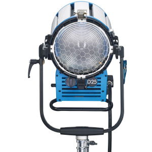 Arri Sursa de iluminare HMI Fresnel True Blue D25 [3]