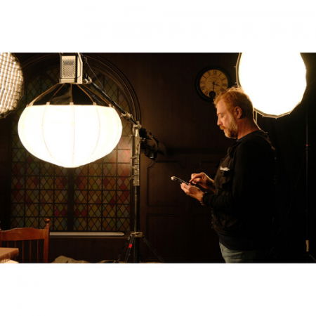 SmallRig 3754 RA-L65 Lantern Softbox [14]