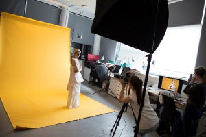 Colorama fundal foto galben Buttercup 2.72 x 11m [1]